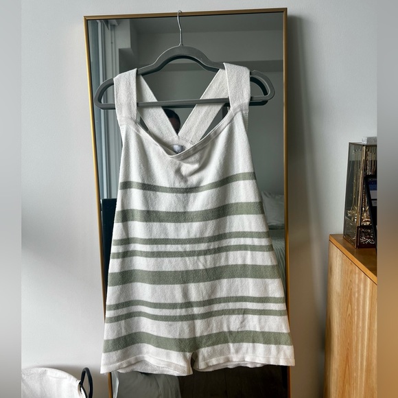 princess polly romper - Picture 1 of 4